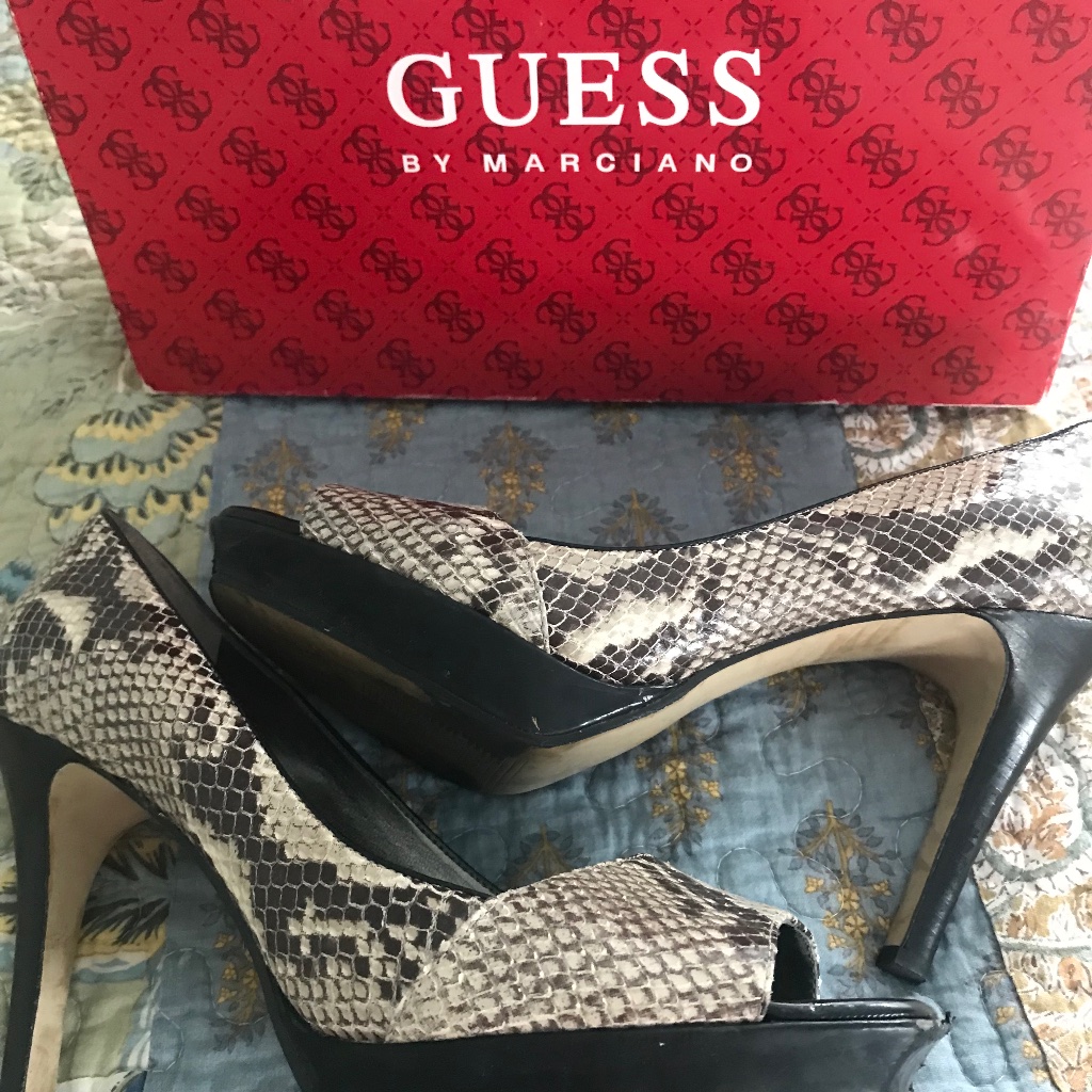 Open Toed Pump